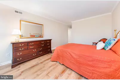 801 N Howard Street #303, Alexandria, VA 22304 - Photo 17