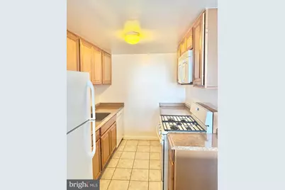 4600 Duke Street #1312, Alexandria, VA 22304 - Photo 3