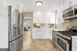 515 Janney's Ln, Alexandria, VA 22302 - Photo 13