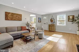 515 Janney's Ln, Alexandria, VA 22302 - Photo 3