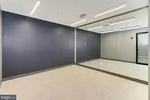 635 Slaters Ln, Alexandria, VA 22314 - Photo 51