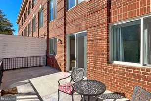 635 Slaters Ln, Alexandria, VA 22314 - Photo 29