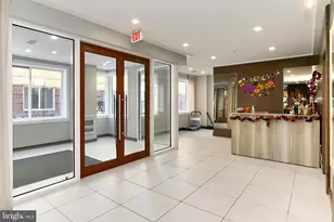 635 Slaters Ln, Alexandria, VA 22314 - Photo 55