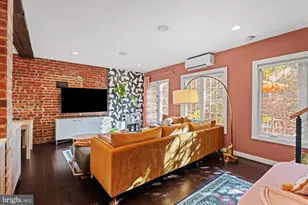1028 Valley Dr, Alexandria, VA 22302 - Photo 3