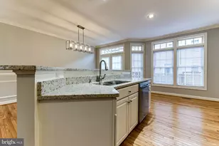 953 Harrison Cir, Alexandria, VA 22304 - Photo 17