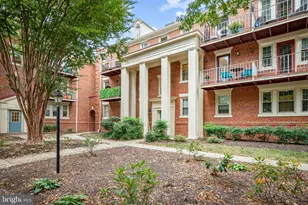 1403 E Abingdon Dr, Alexandria, VA 22314 - Photo 23