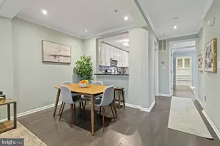 1613 Potomac Greens Dr, Alexandria, VA 22314 - Photo 9