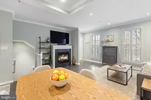 1613 Potomac Greens Dr, Alexandria, VA 22314 - Photo 5