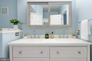 1613 Potomac Greens Dr, Alexandria, VA 22314 - Photo 23