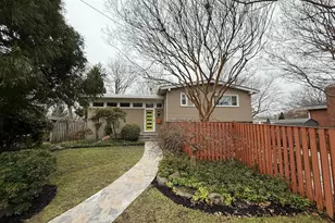 5004 Regency Pl, Alexandria, VA 22304 - Photo 5