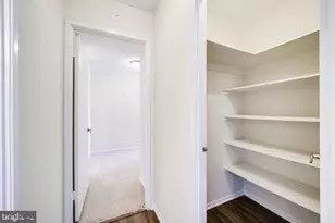 205 Yoakum Pkwy, Alexandria, VA 22304 - Photo 3