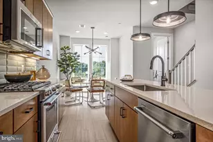 402 Swann Ave, Alexandria, VA 22301 - Photo 3