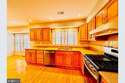 5139 Woodmire Lane, Alexandria, VA 22311 - Photo 9