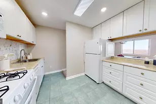 5340 Holmes Run Pkwy, Alexandria, VA 22304 - Photo 7