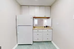 5340 Holmes Run Pkwy, Alexandria, VA 22304 - Photo 15