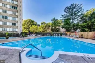 5340 Holmes Run Pkwy, Alexandria, VA 22304 - Photo 13