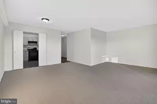 205 Yoakum Pkwy, Alexandria, VA 22304 - Photo 9