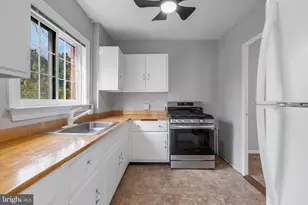 1312 Martha Custis Dr, Alexandria, VA 22302 - Photo 11