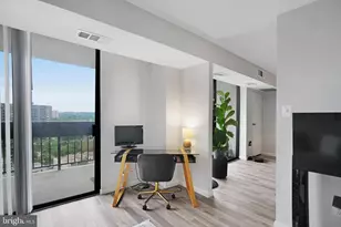 5300 Holmes Run Pkwy, Alexandria, VA 22304 - Photo 15