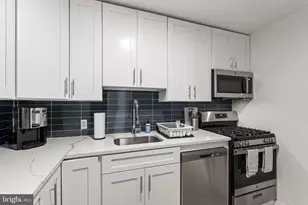 100 W Taylor Run Parkway W, Alexandria, VA 22314 - Photo 3