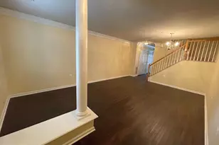 1306 Roundhouse Ln, Alexandria, VA 22314 - Photo 3