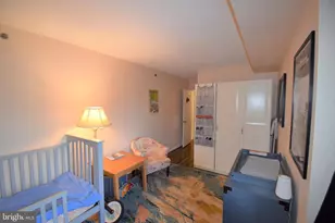 610 N West St, Alexandria, VA 22314 - Photo 17