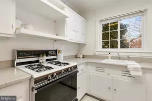 1244 Martha Custis Dr, Alexandria, VA 22302 - Photo 19