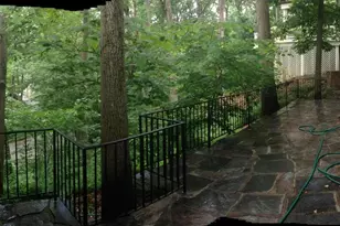 3207 Circle Hill Rd, Alexandria, VA 22305 - Photo 9