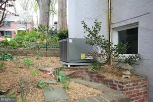 3207 Circle Hill Rd, Alexandria, VA 22305 - Photo 3