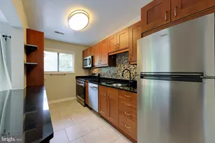 2702 Dartmouth Rd, Alexandria, VA 22314 - Photo 11