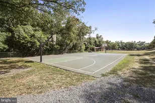 2702 Dartmouth Rd, Alexandria, VA 22314 - Photo 29