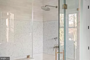 14 W Bellefonte Ave, Alexandria, VA 22301 - Photo 63