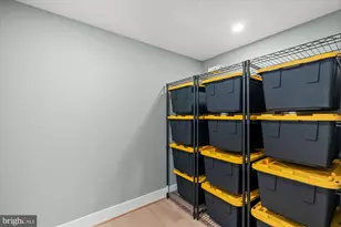 14 W Bellefonte Ave, Alexandria, VA 22301 - Photo 91
