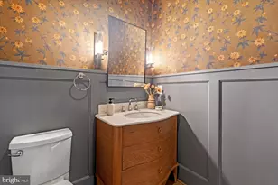 14 W Bellefonte Ave, Alexandria, VA 22301 - Photo 45