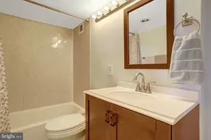 2500 N Van Dorn St, Alexandria, VA 22302 - Photo 29