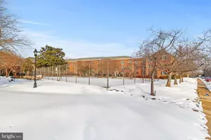 1602 W Abingdon Dr, Alexandria, VA 22314 - Photo 19