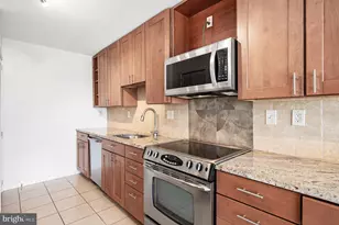 307 Yoakum Pkwy, Alexandria, VA 22304 - Photo 19