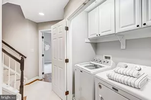 17 Alexander St, Alexandria, VA 22314 - Photo 39