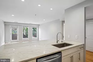 110 Cameron St, Alexandria, VA 22314 - Photo 9