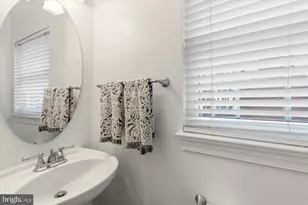 2700 Cameron Mills Rd, Alexandria, VA 22302 - Photo 19