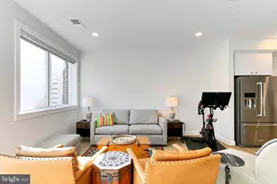 635 Slaters Ln, Alexandria, VA 22314 - Photo 21