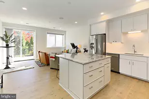 635 Slaters Ln, Alexandria, VA 22314 - Photo 13