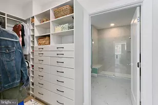 635 Slaters Ln, Alexandria, VA 22314 - Photo 25