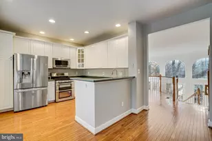 2505 Gadsby Pl, Alexandria, VA 22311 - Photo 13