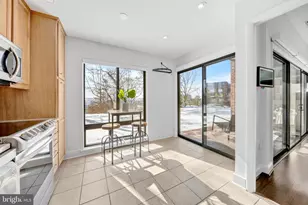 110 Roberts Ln, Alexandria, VA 22314 - Photo 19