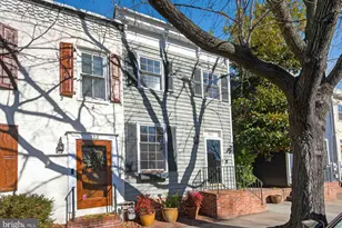 921 Oronoco St, Alexandria, VA 22314 - Photo 3