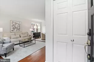 1306 Chetworth Ct, Alexandria, VA 22314 - Photo 5