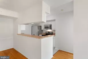 3309 Wyndham Cir, Alexandria, VA 22302 - Photo 15