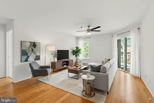 3309 Wyndham Cir, Alexandria, VA 22302 - Photo 3