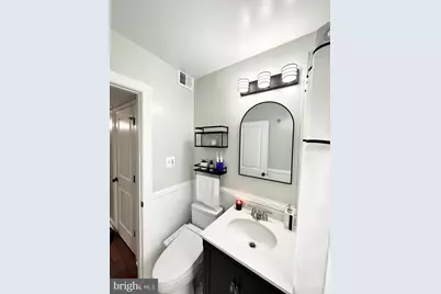 718 S Washington Street #302, Alexandria, VA 22314 - Photo 9